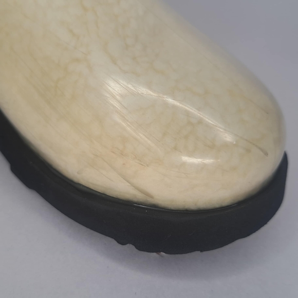 UGG Kids Classic Mini Boots - Cream - Picture 4 of 9